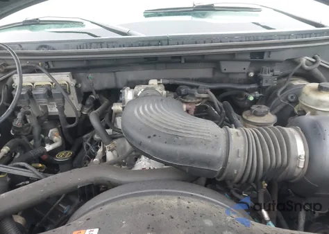 2005 Ford F-150 Stx/Xl/Xlt z USA, uszkodzony, nr VIN 1FTRX12W95NA45460